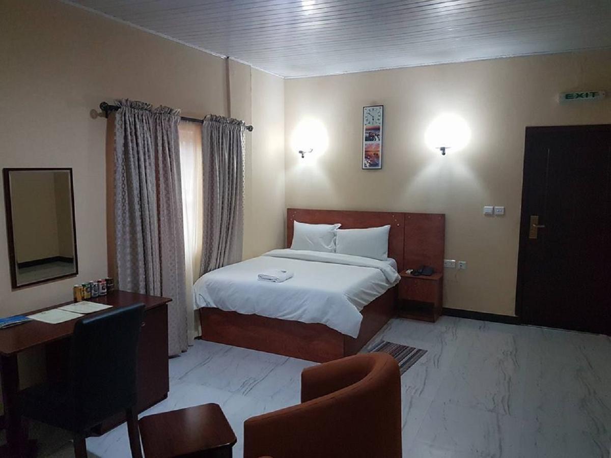 Providence Hotel Abeokuta Exteriör bild